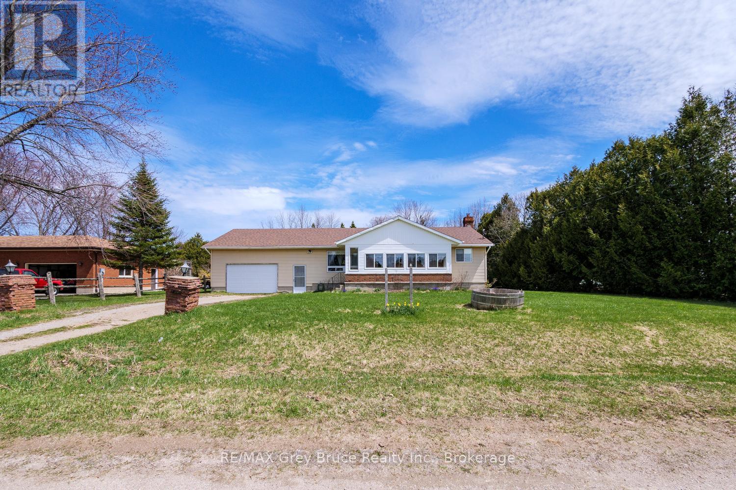 9 BAYFIELD STREET - 1