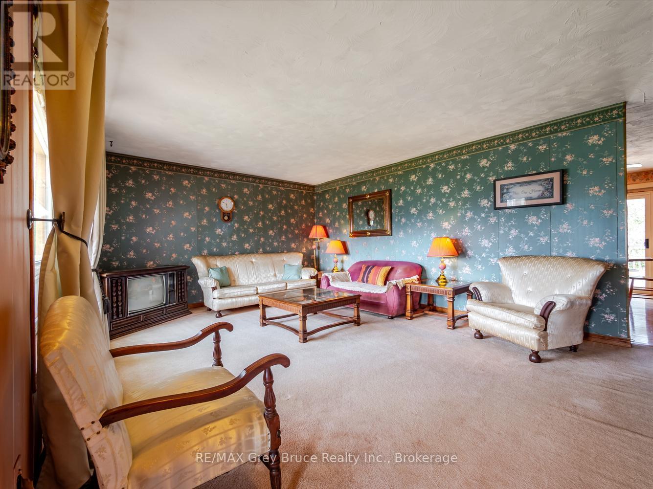 9 BAYFIELD STREET - 9
