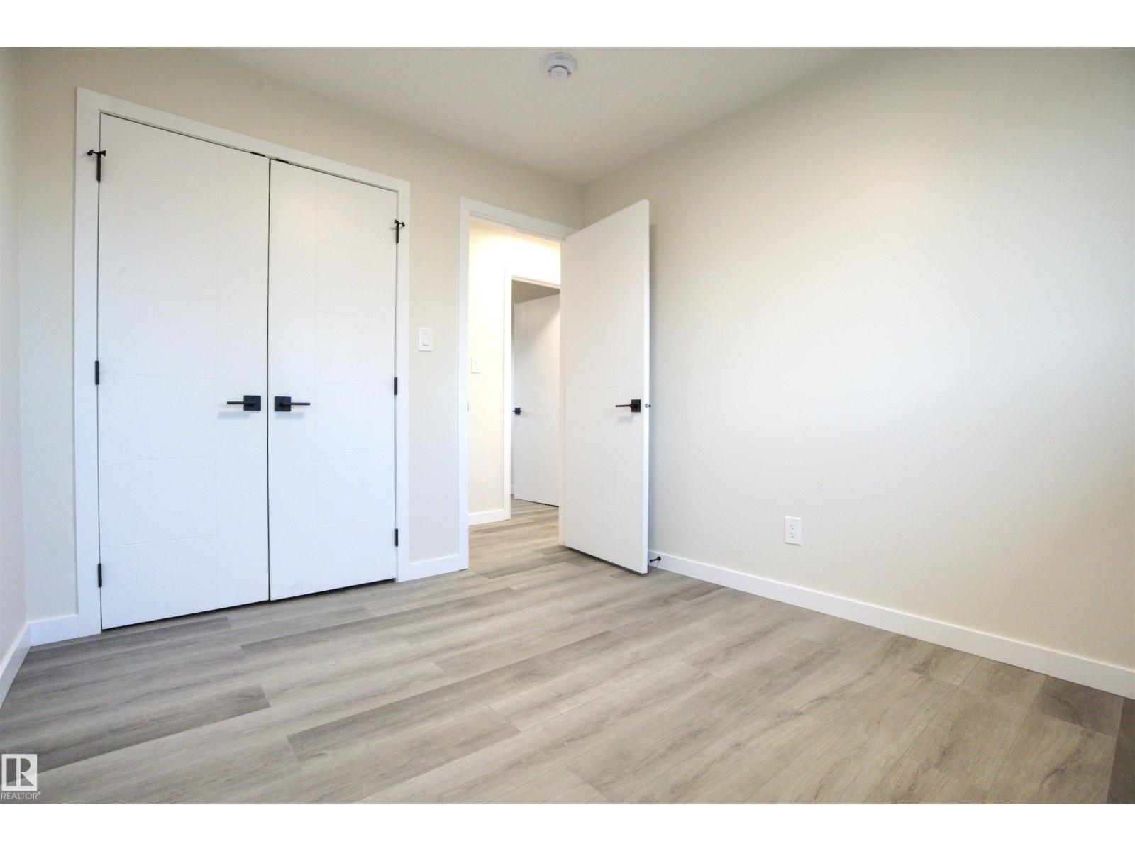 18412 92 AV NW, Edmonton