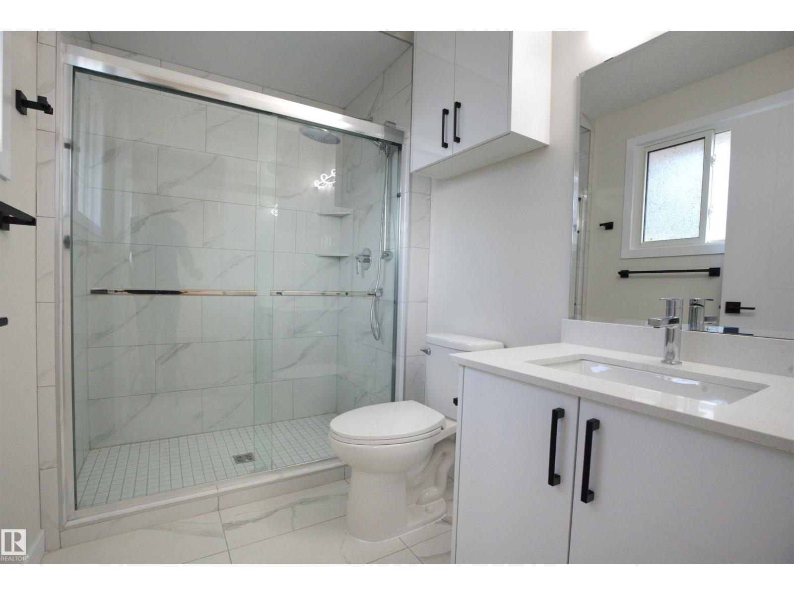 18412 92 AV NW, Edmonton