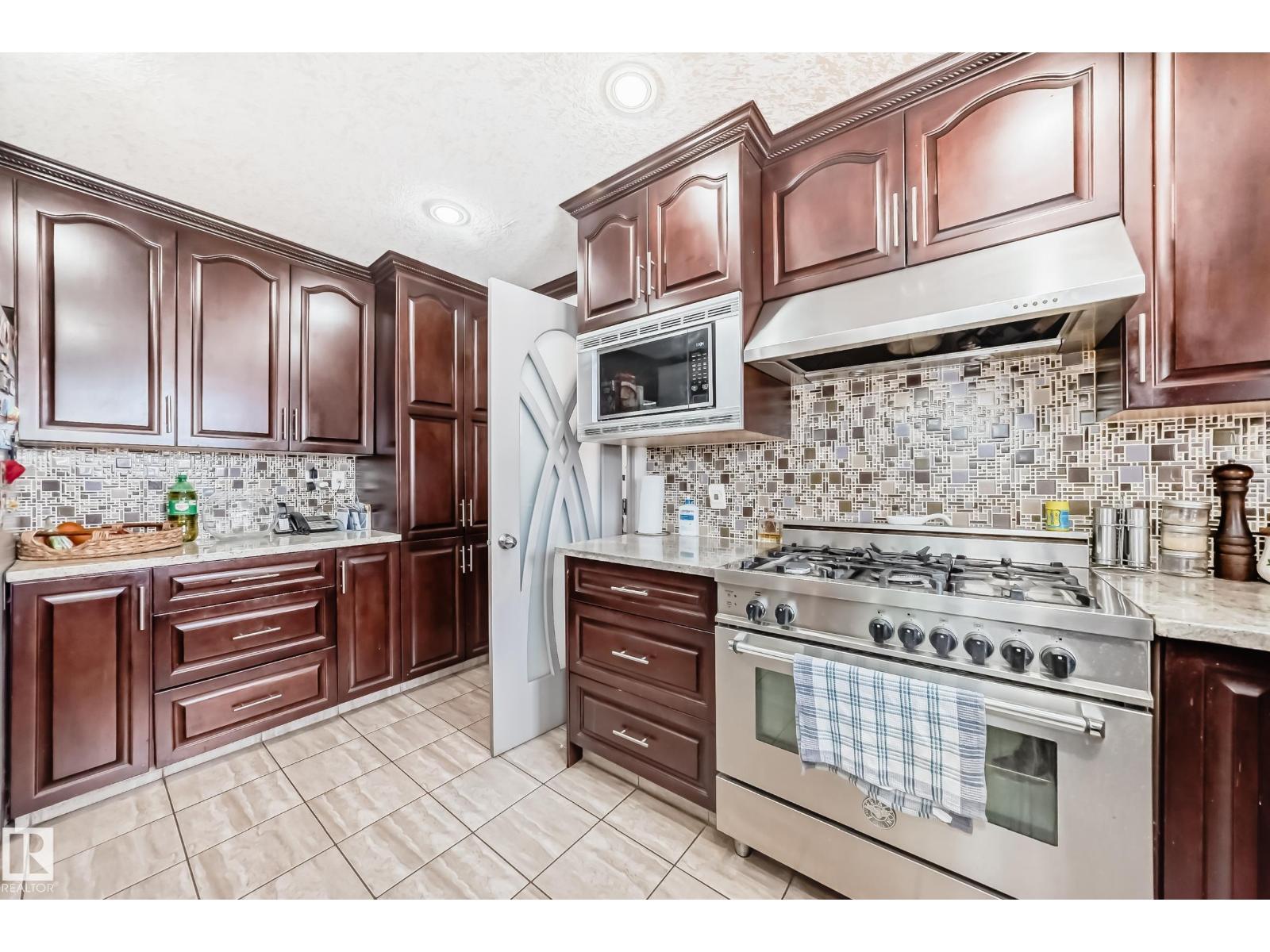 12131 101 STREET NW, Edmonton