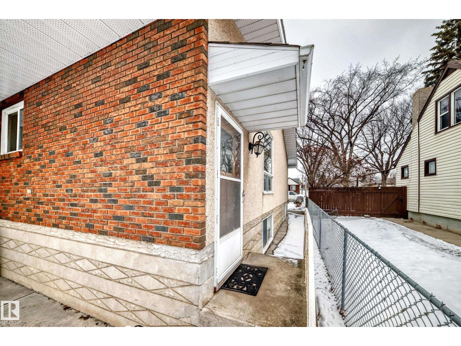 12131 101 STREET NW, Edmonton