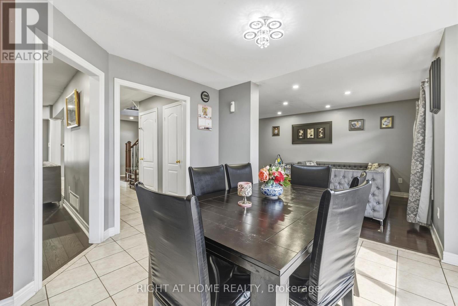 8 FLETCHERS CREEK BOULEVARD - 12