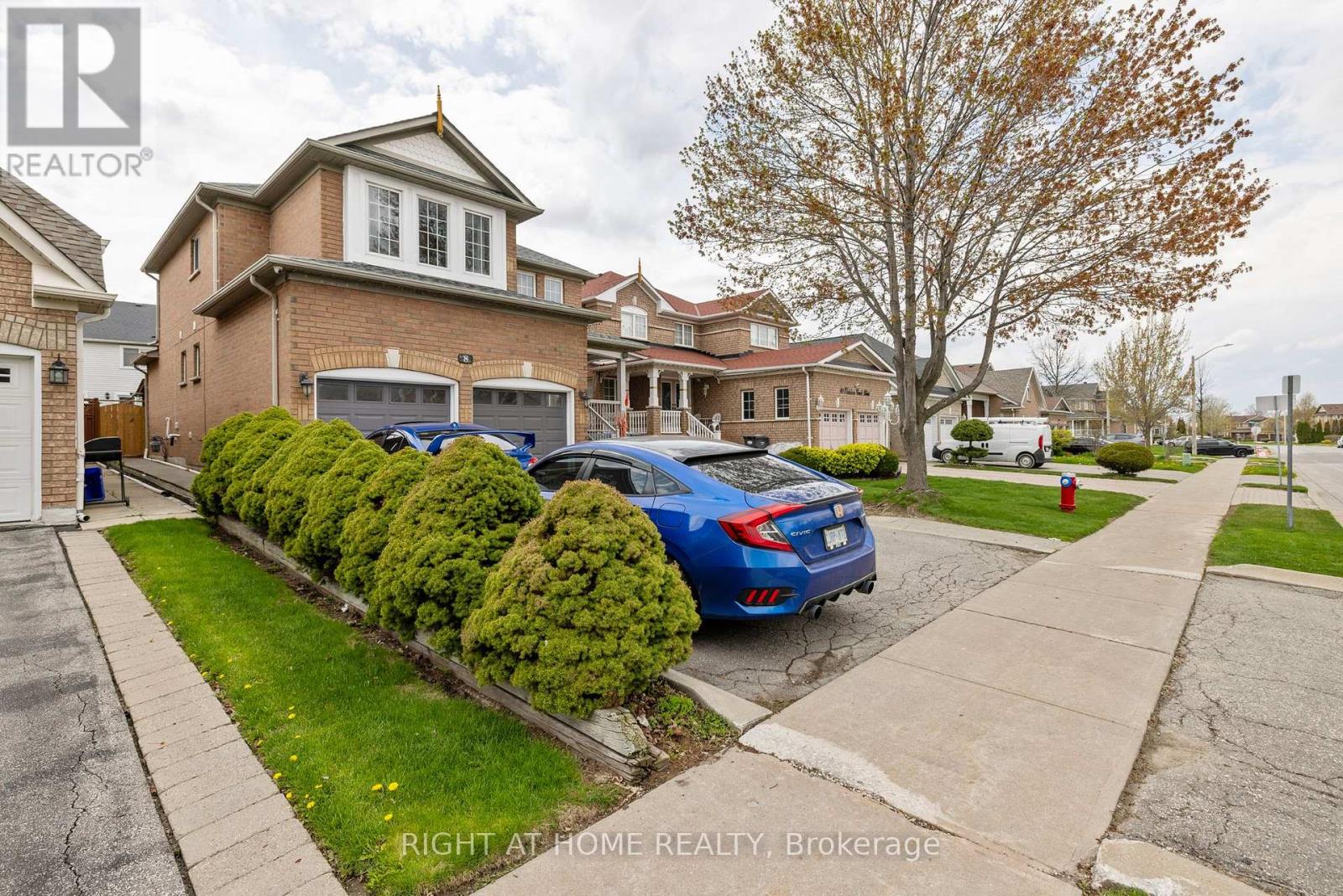 8 FLETCHERS CREEK BOULEVARD - 2