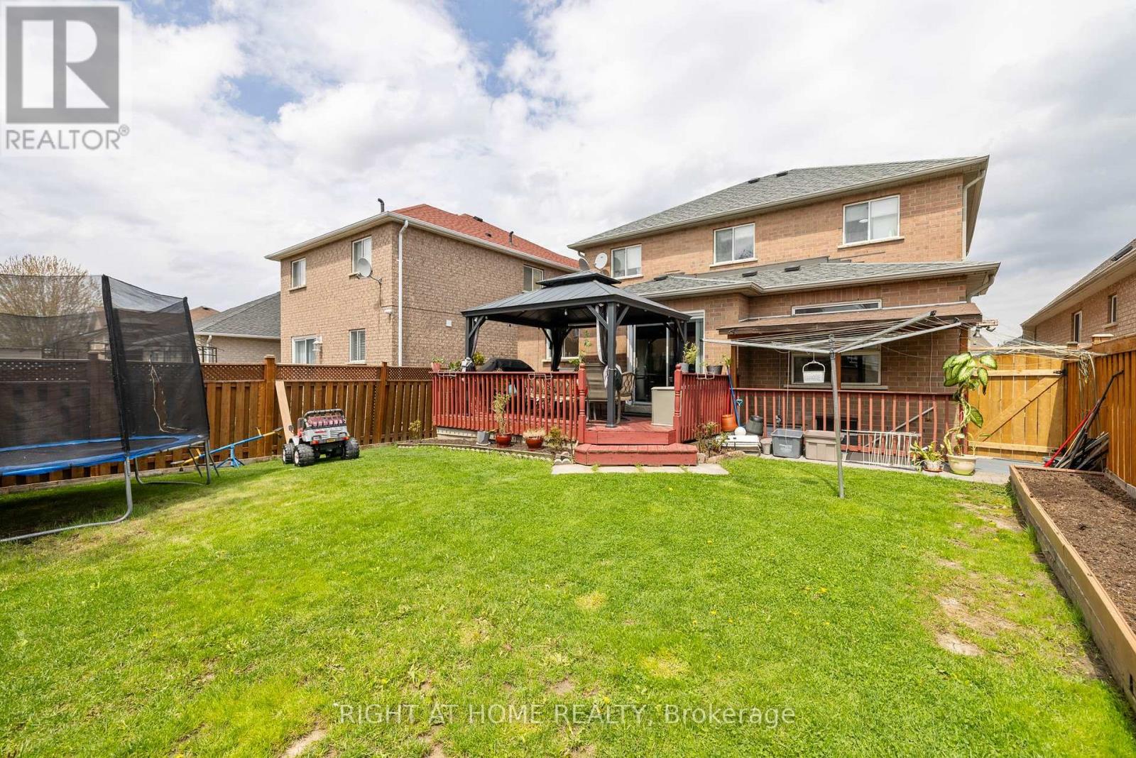 8 FLETCHERS CREEK BOULEVARD - 37