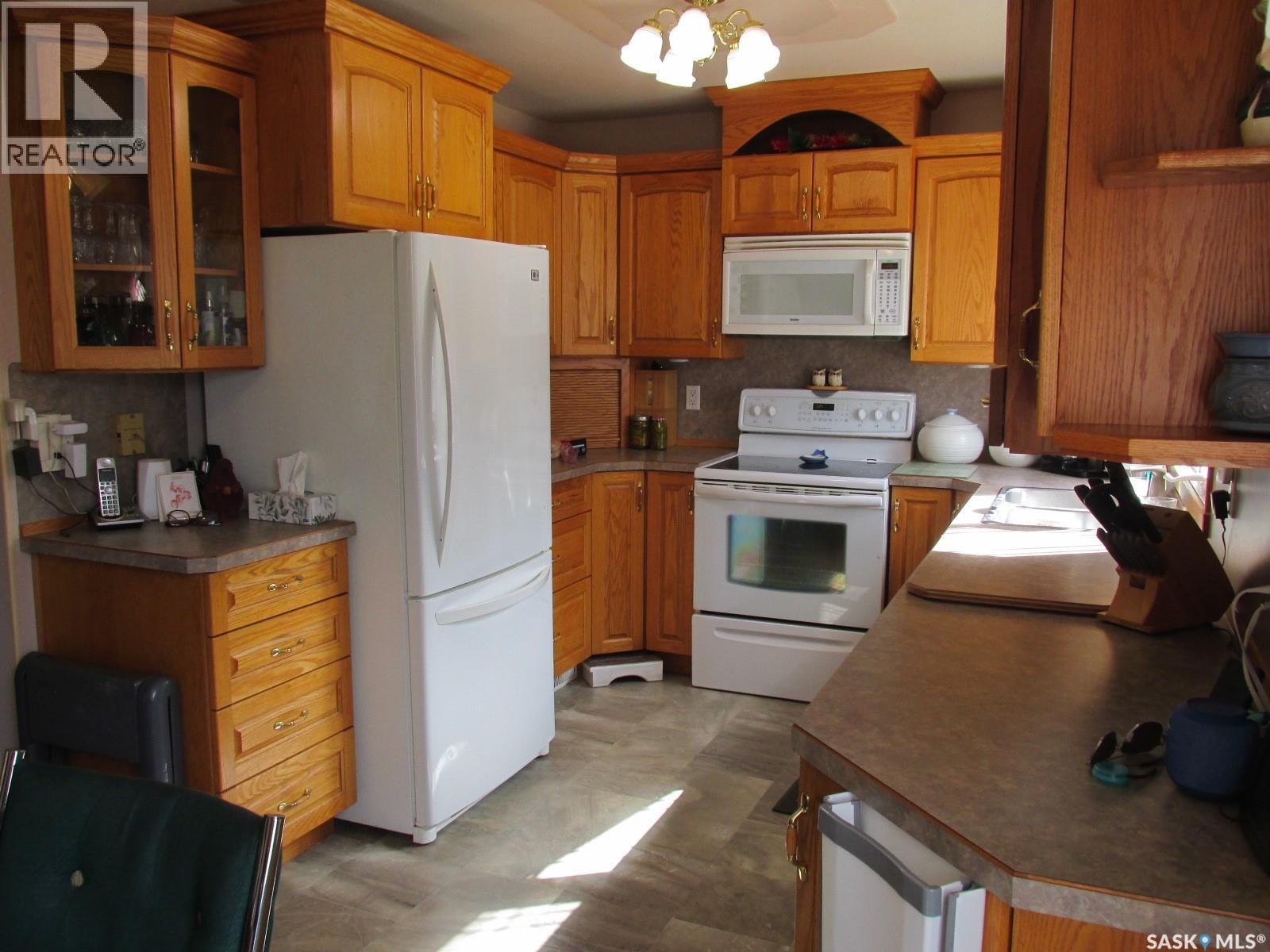501 4th STREET E - 14