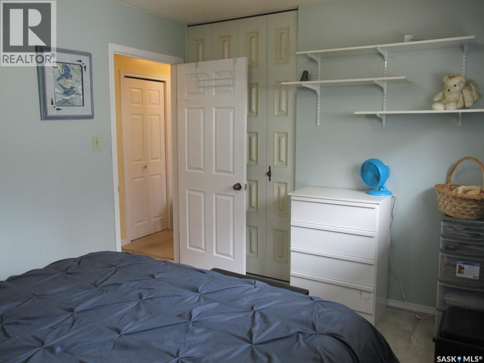 501 4th STREET E - 26