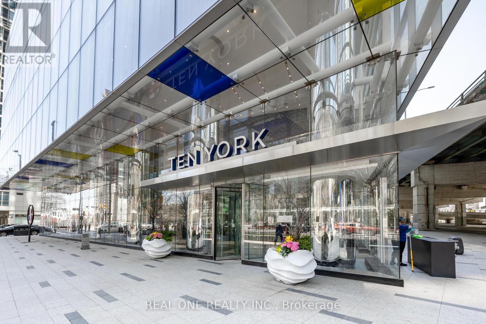 #2905 10 YORK STREET - 4