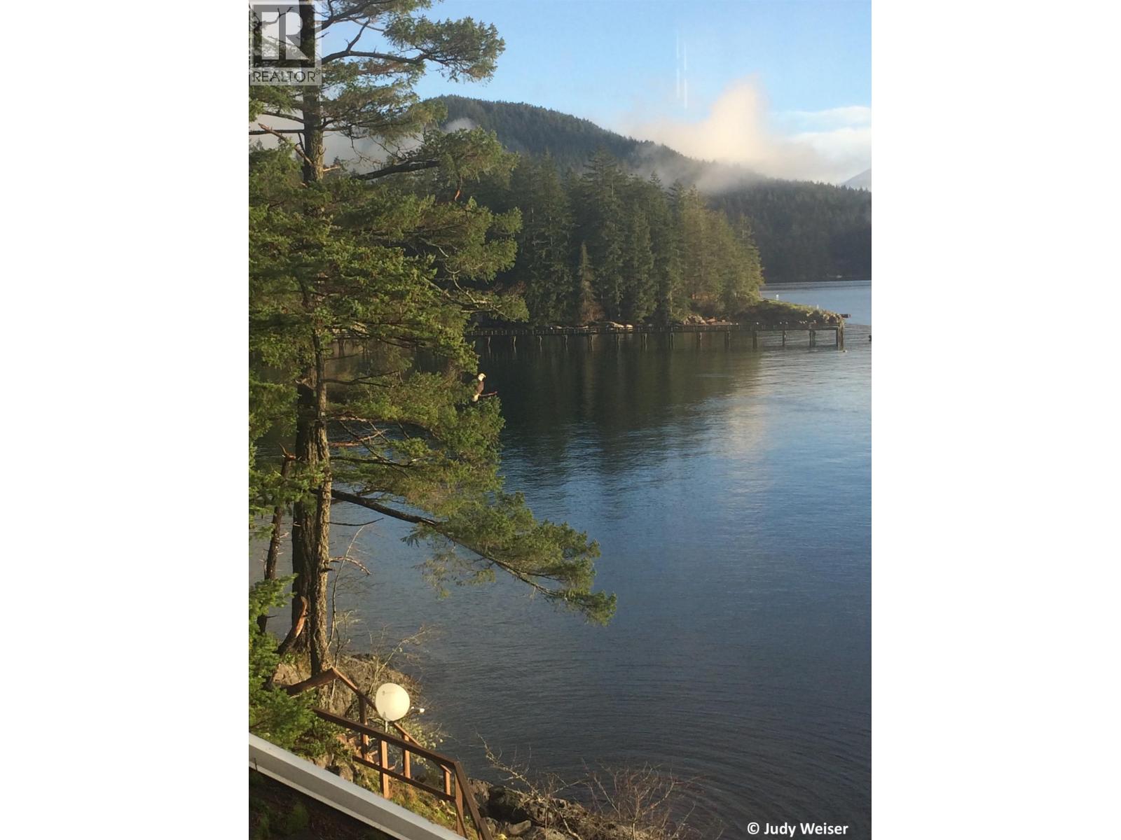 890 THE GROVE ROAD, Gambier Island