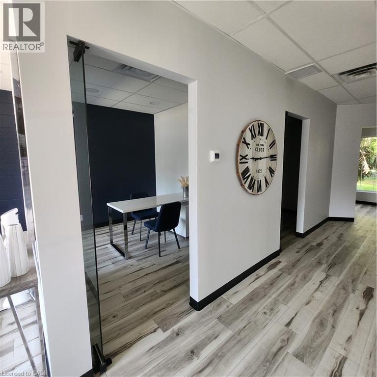 375 UNIVERSITY Avenue E Unit# 105, Waterloo, Ontario, N2K3M7 — Photo 8