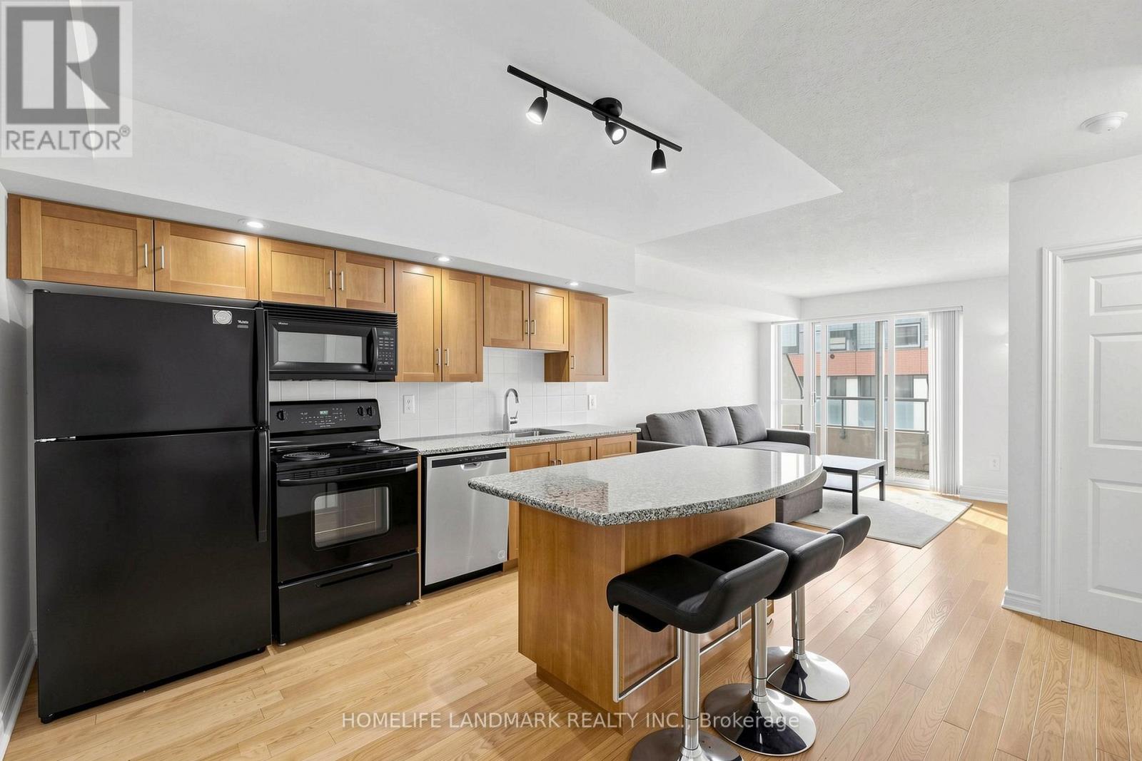 #1124 270 WELLINGTON STREET W - 11
