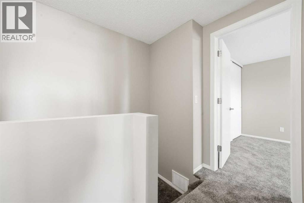 #92 203 Lynnview Road SE - 12