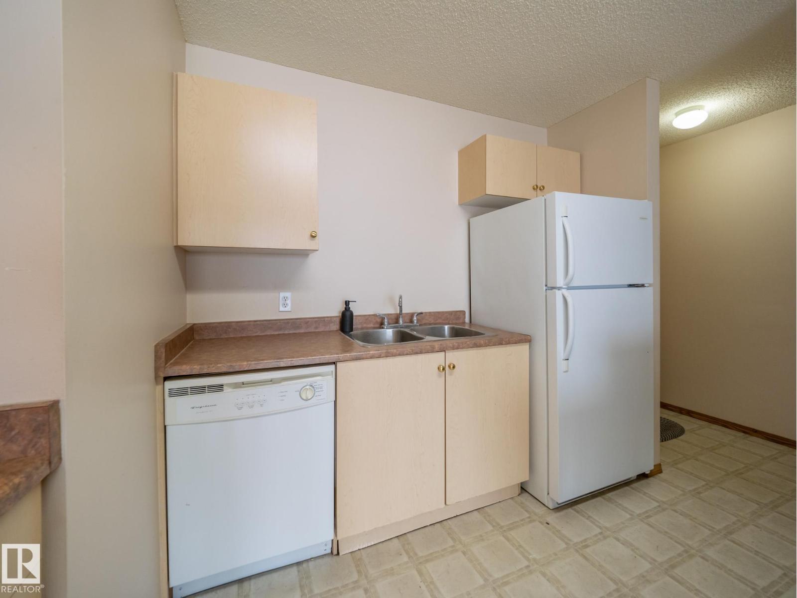 #205A 260 SPRUCE RIDGE RD - 4