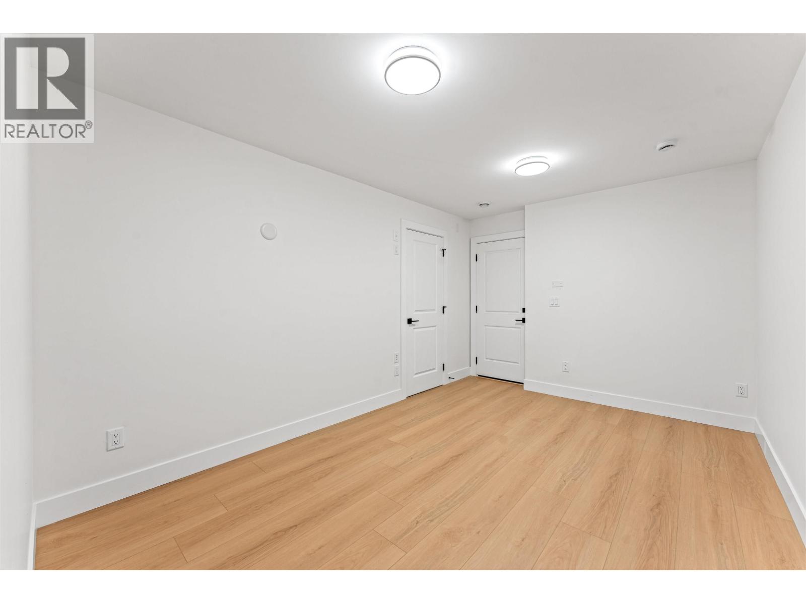 4917 VENABLES STREET, Burnaby