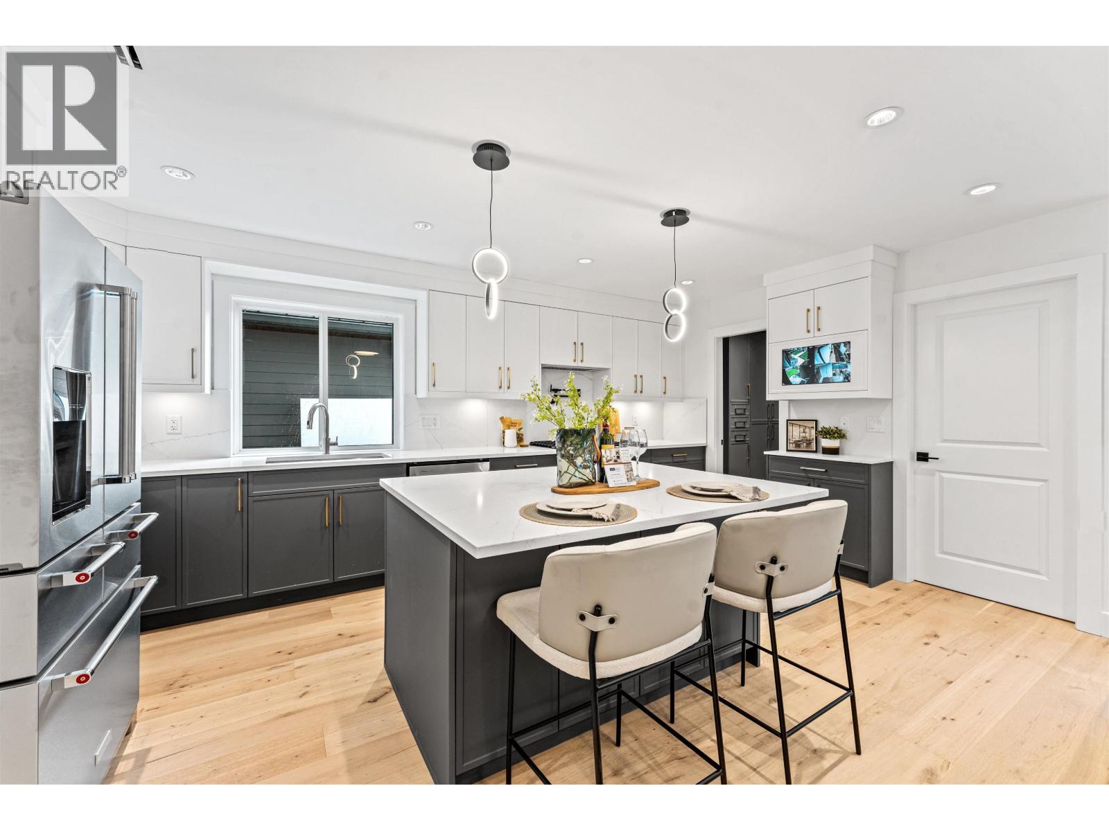 4917 VENABLES STREET, Burnaby
