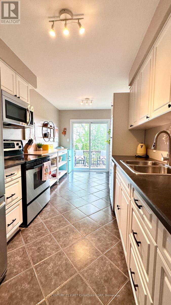 15 CHANCTON CRESCENT - 6
