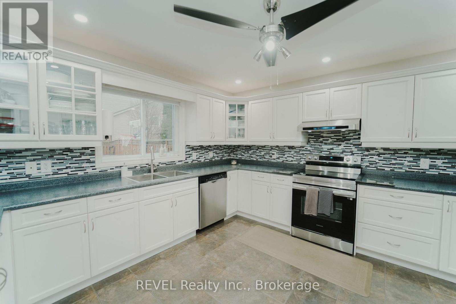 6978 SHANNON DRIVE - 11