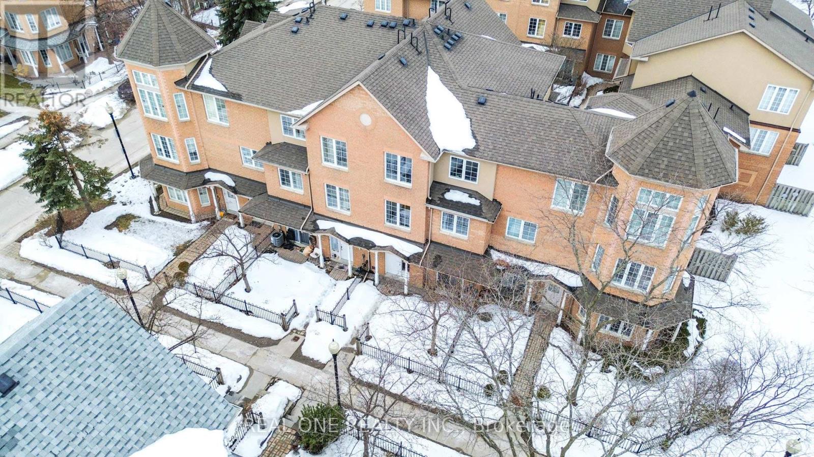 #17 12 ST MORITZ WAY - 39