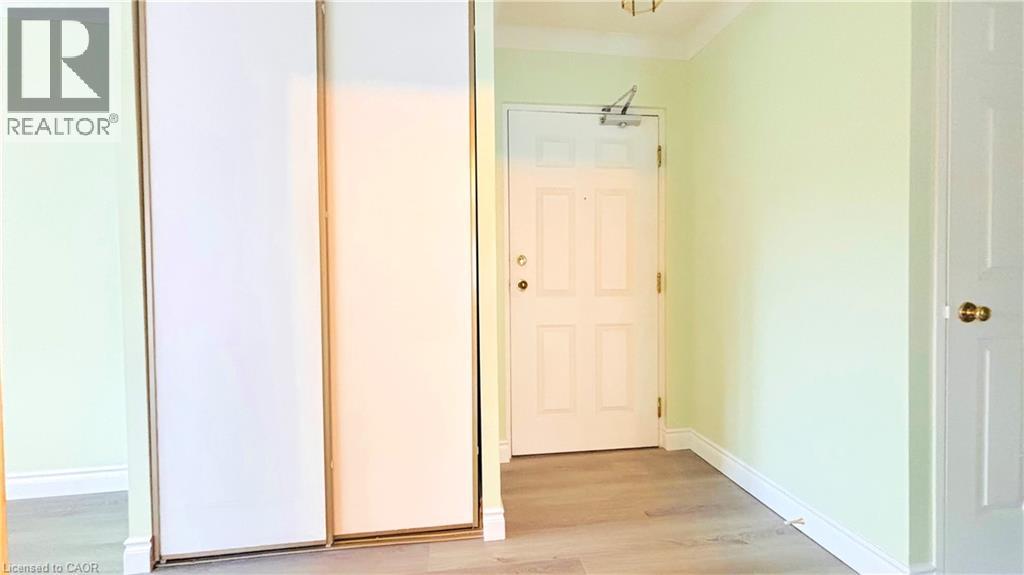 #207 300 KEATS Way - 21