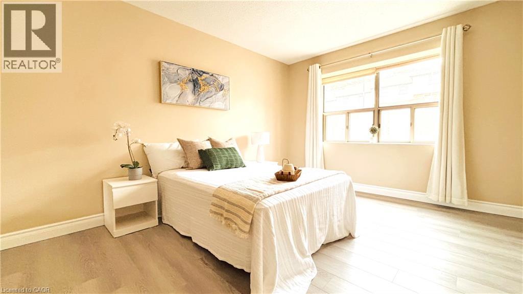 #207 300 KEATS Way - 27