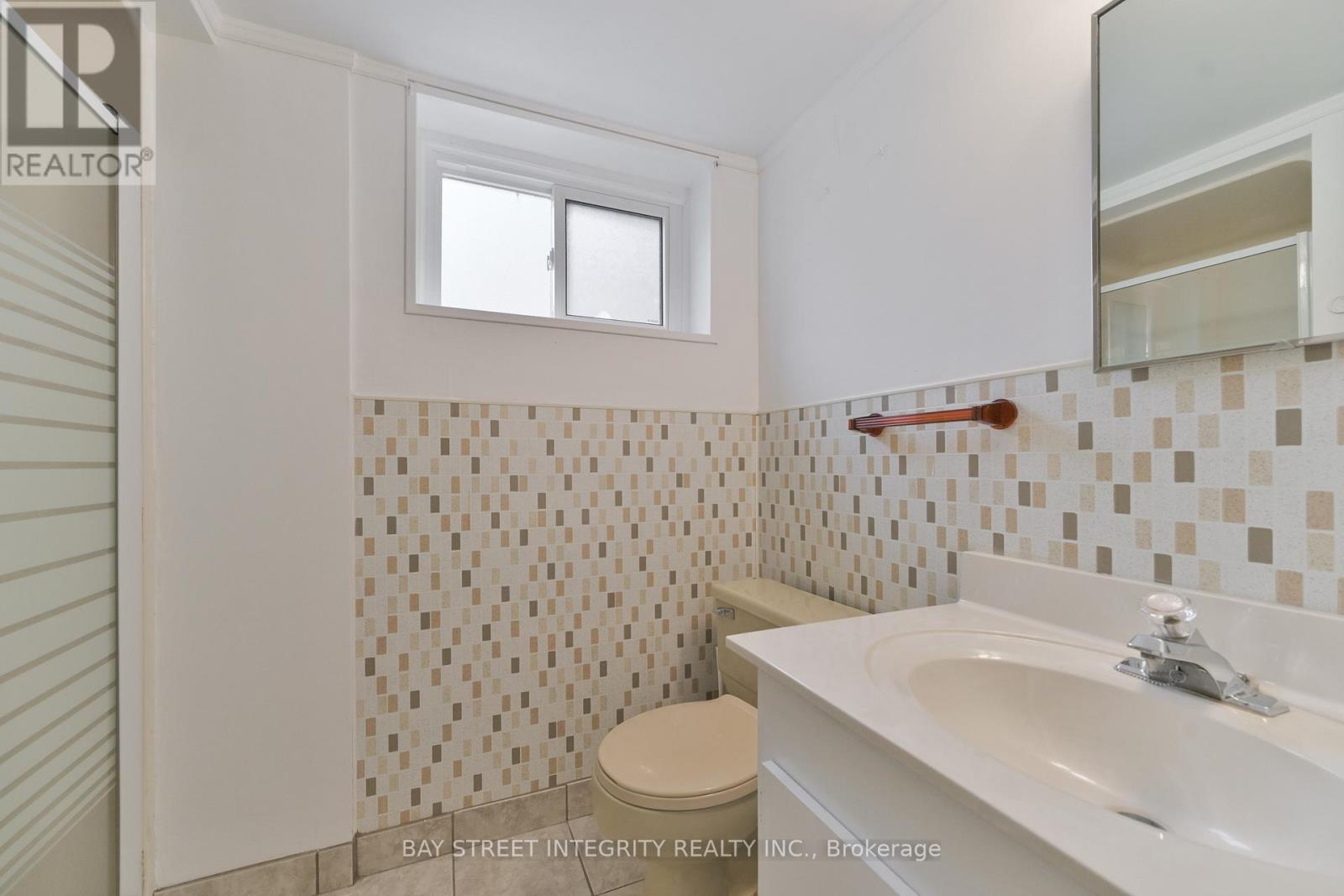 391 MAPLE AVENUE - 25