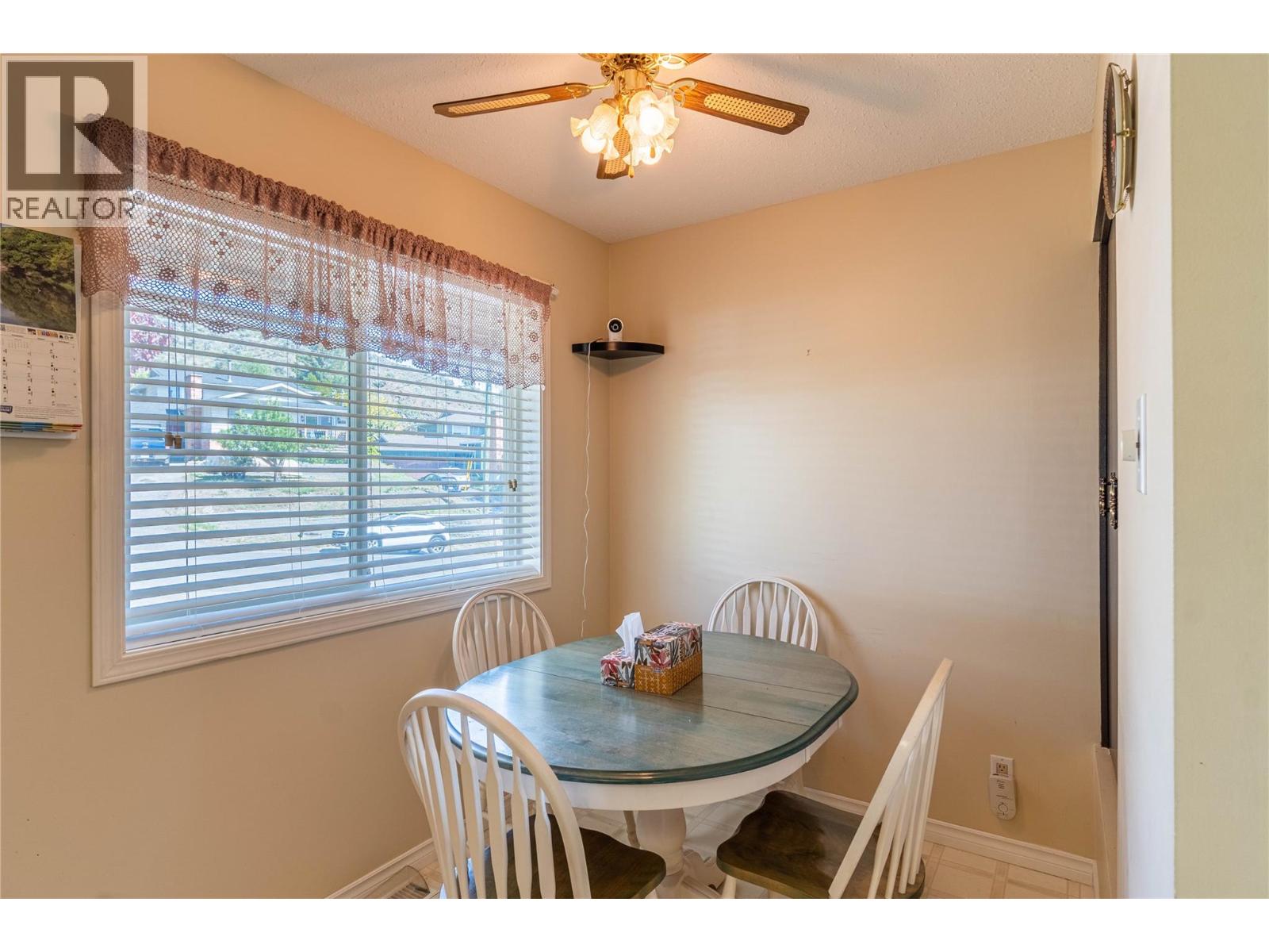 925 SICAMORE Drive - 10
