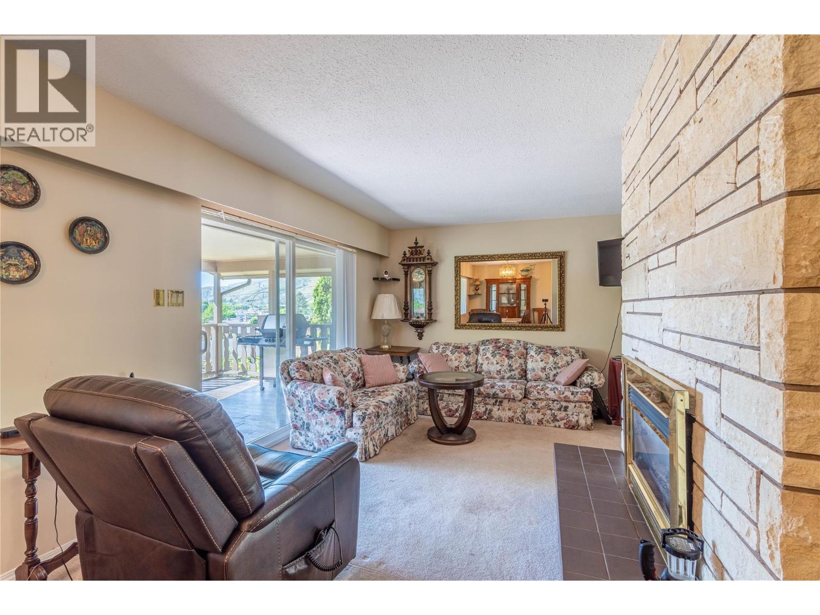 925 SICAMORE Drive - 8