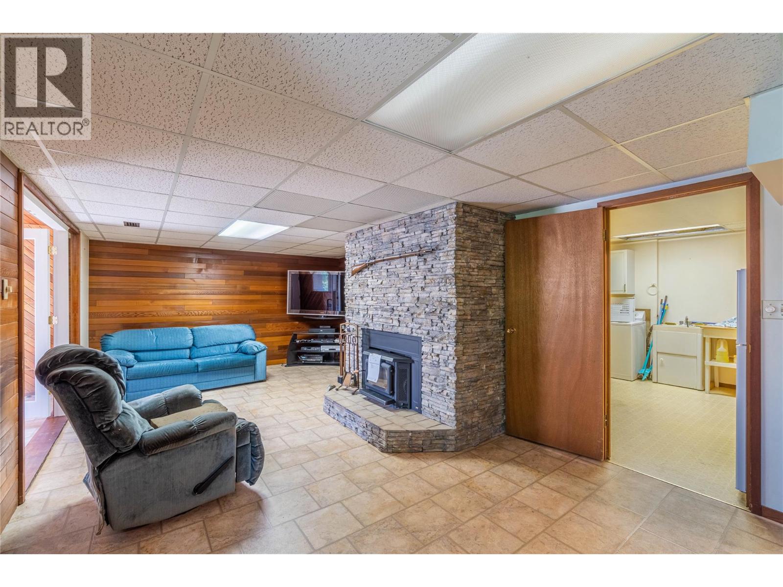 925 SICAMORE Drive - 19