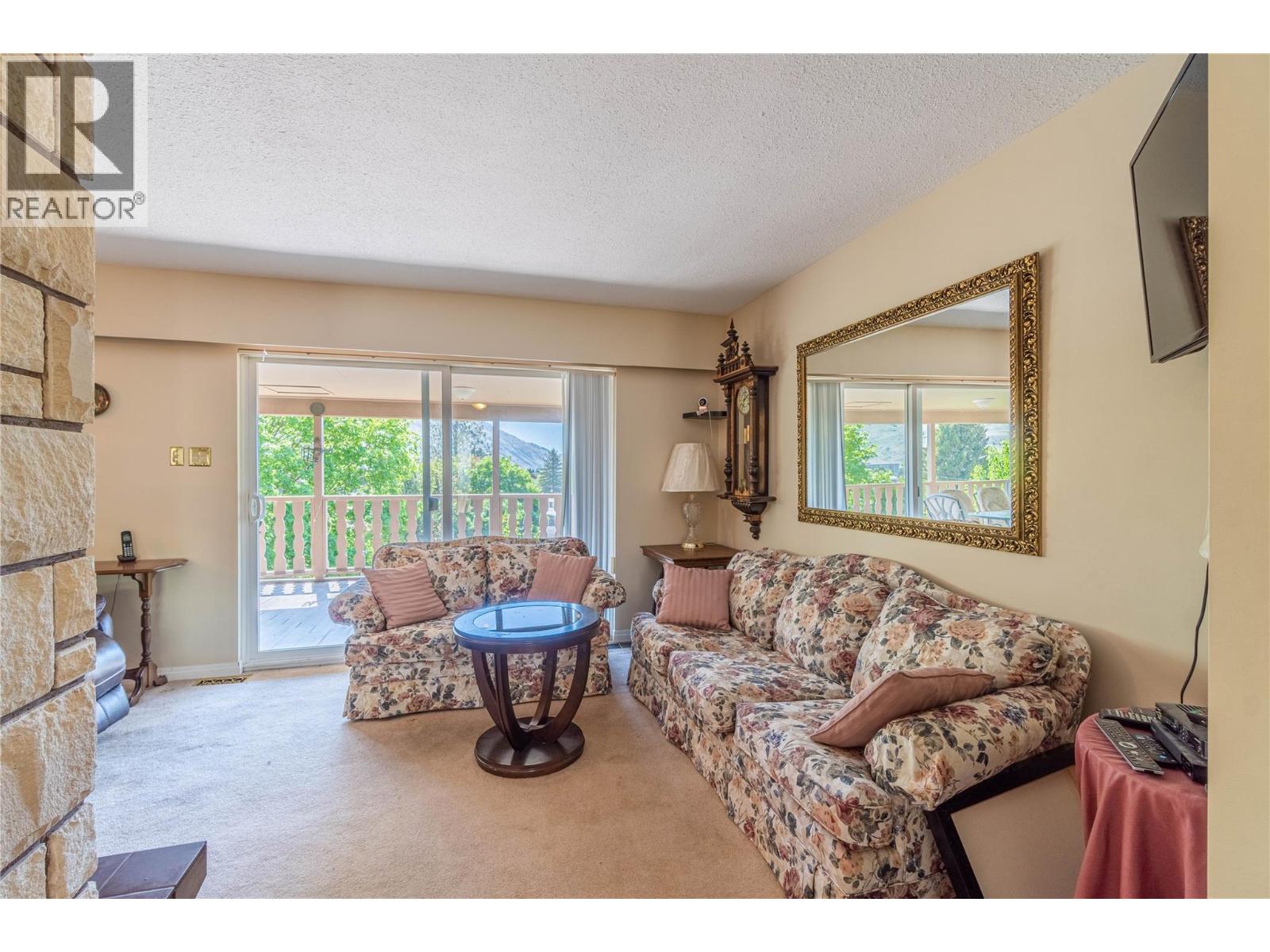 925 SICAMORE Drive - 4