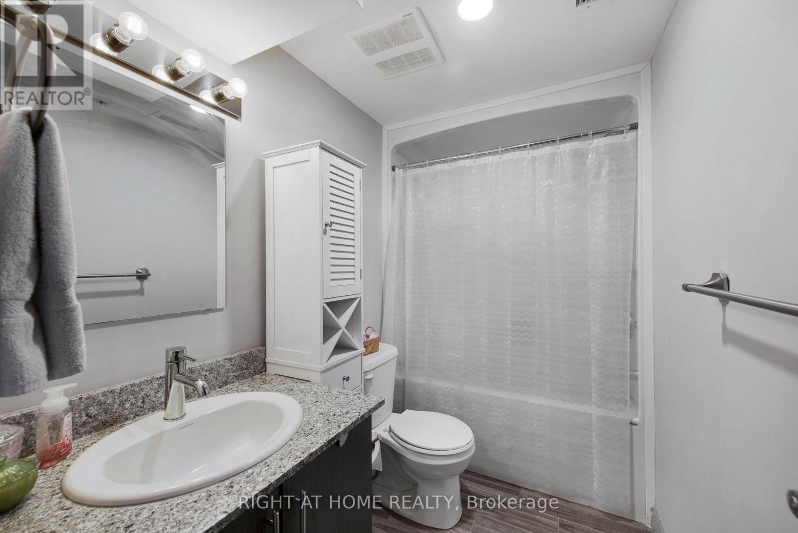 #B415 275 LARCH STREET - 11