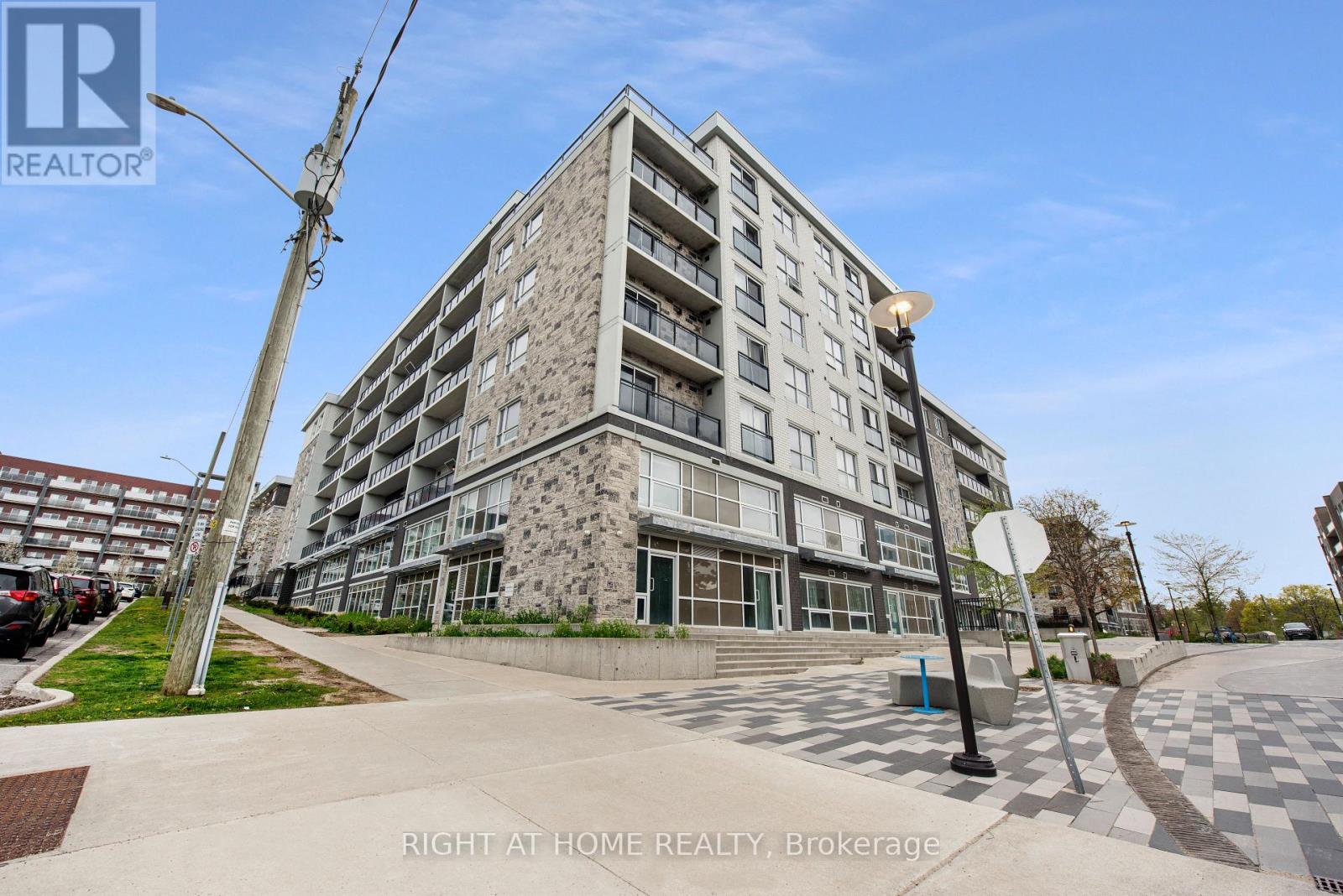 #B415 275 LARCH STREET - 24