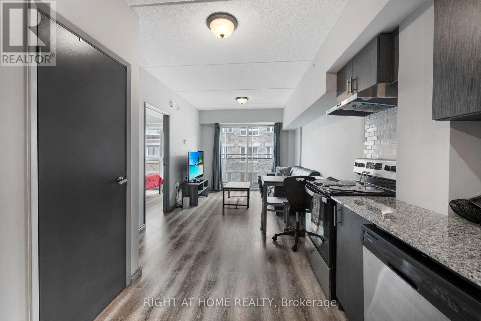 #B415 275 LARCH STREET - 8