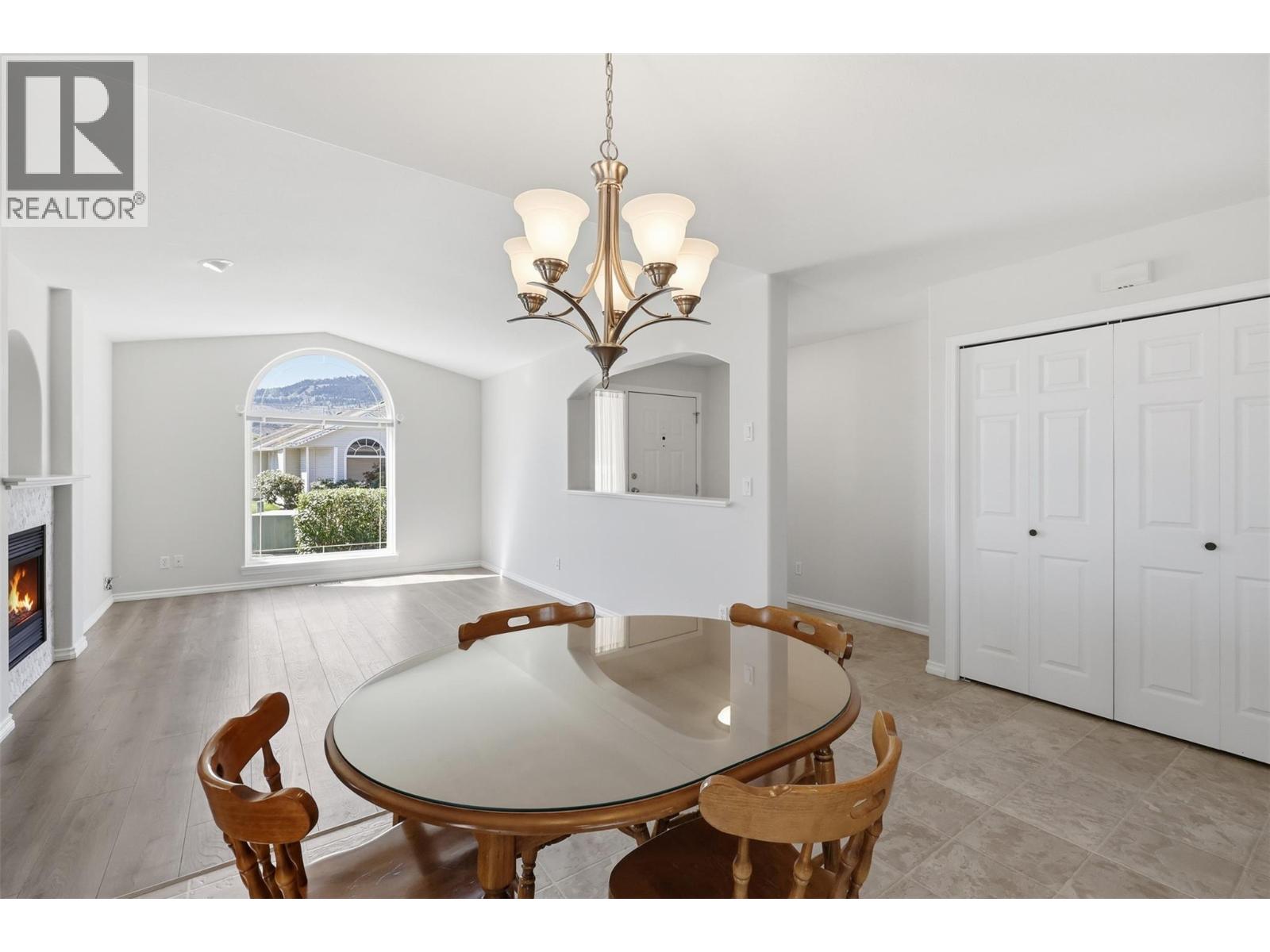 #5 723 SINGH Street - 9