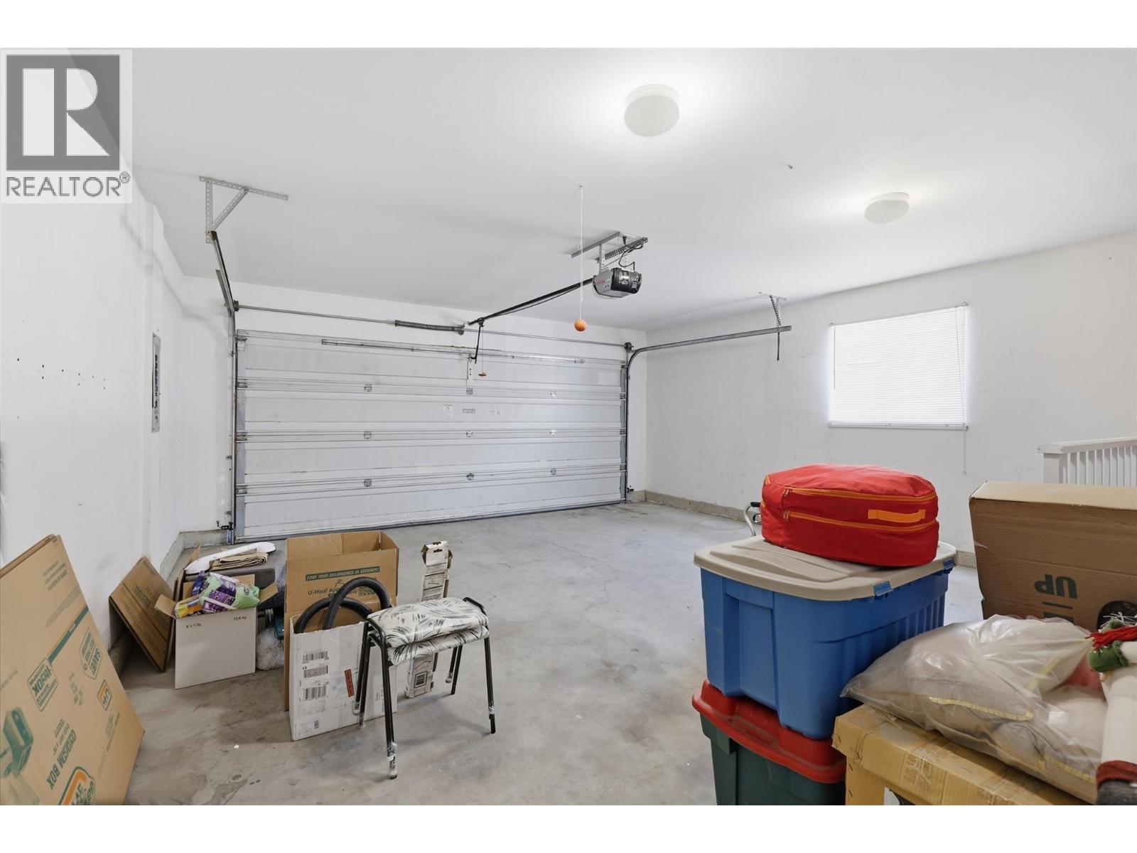 #5 723 SINGH Street - 35