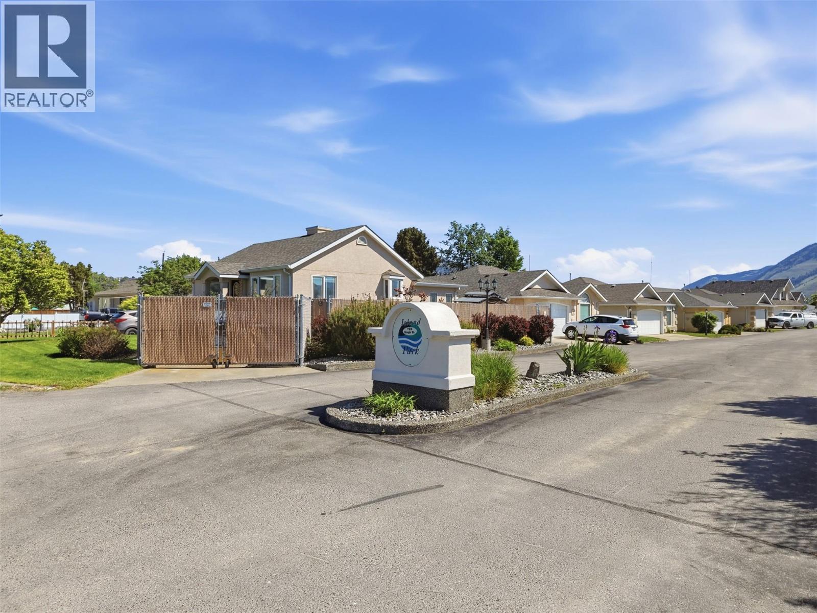 #5 723 SINGH Street - 48