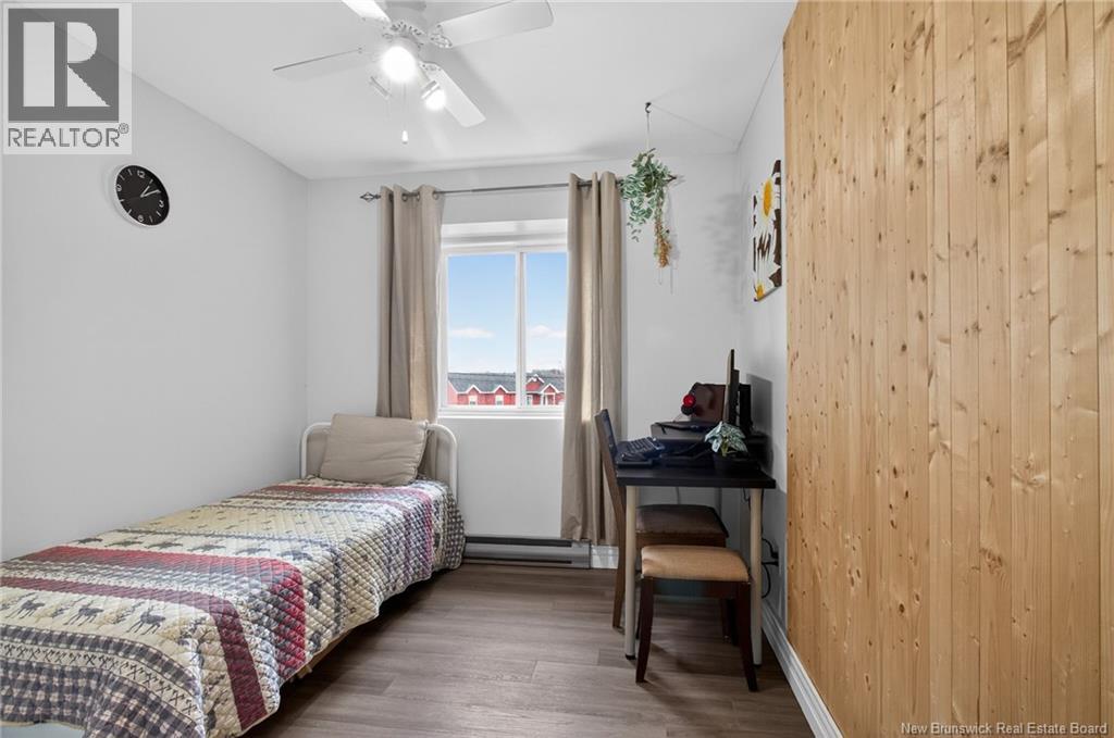 1828 Amirault Street - 25