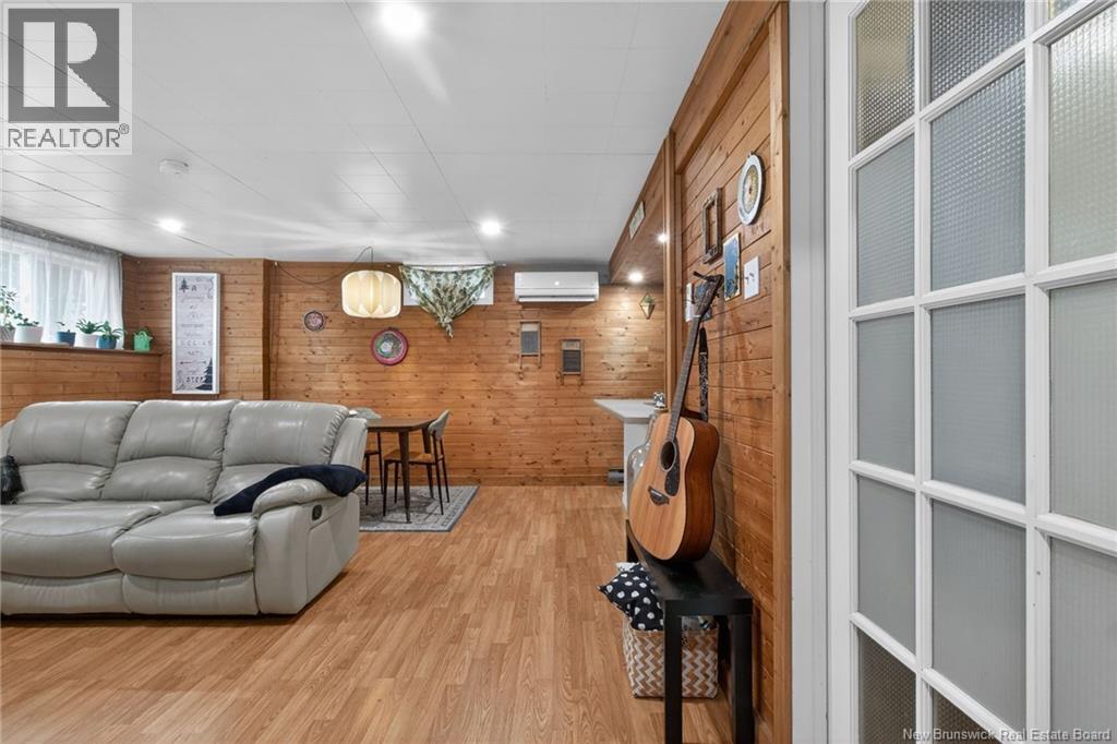 1828 Amirault Street - 36
