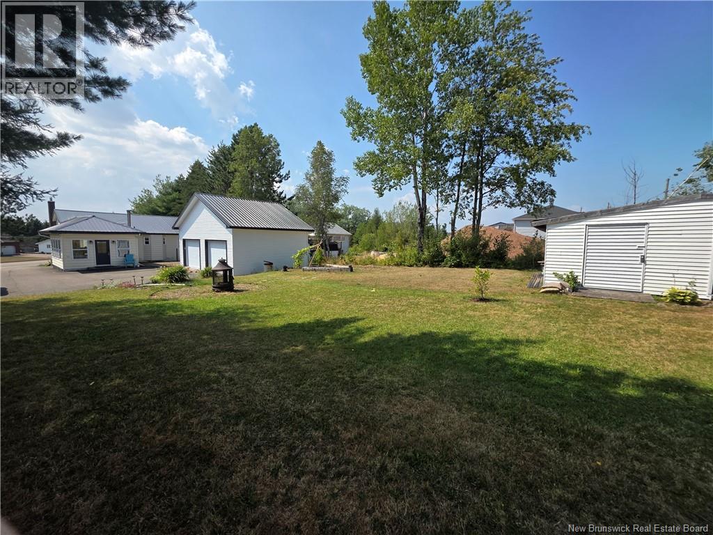 1828 Amirault Street - 45