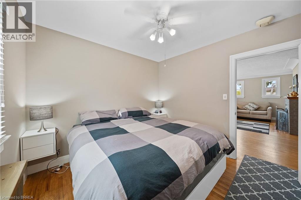 111 TOLLGATE Road - 12