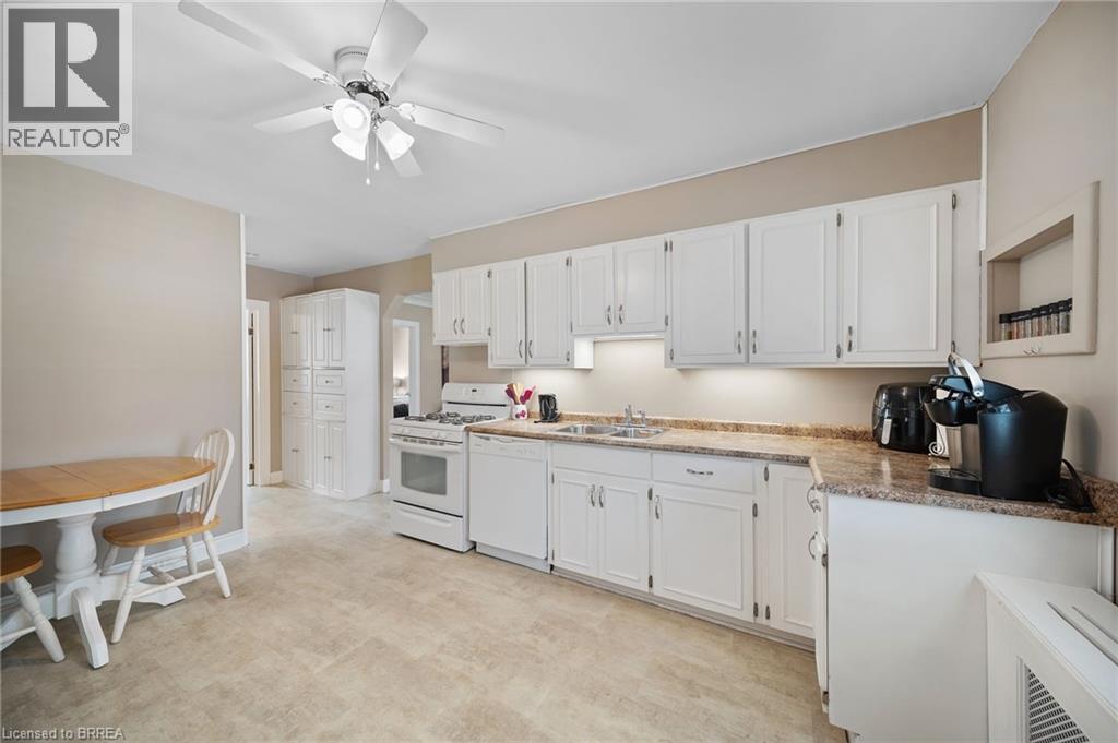 111 TOLLGATE Road - 21