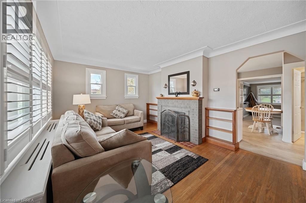 111 TOLLGATE Road - 9