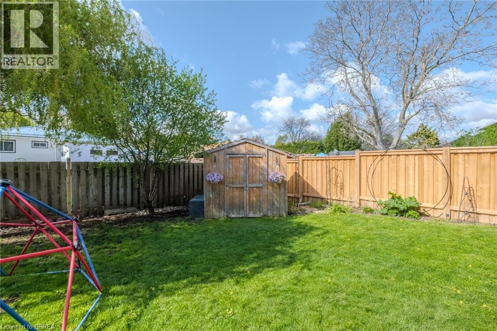 24 HALLMARK Street, Brantford, Ontario, N3P1A5 — Photo 12