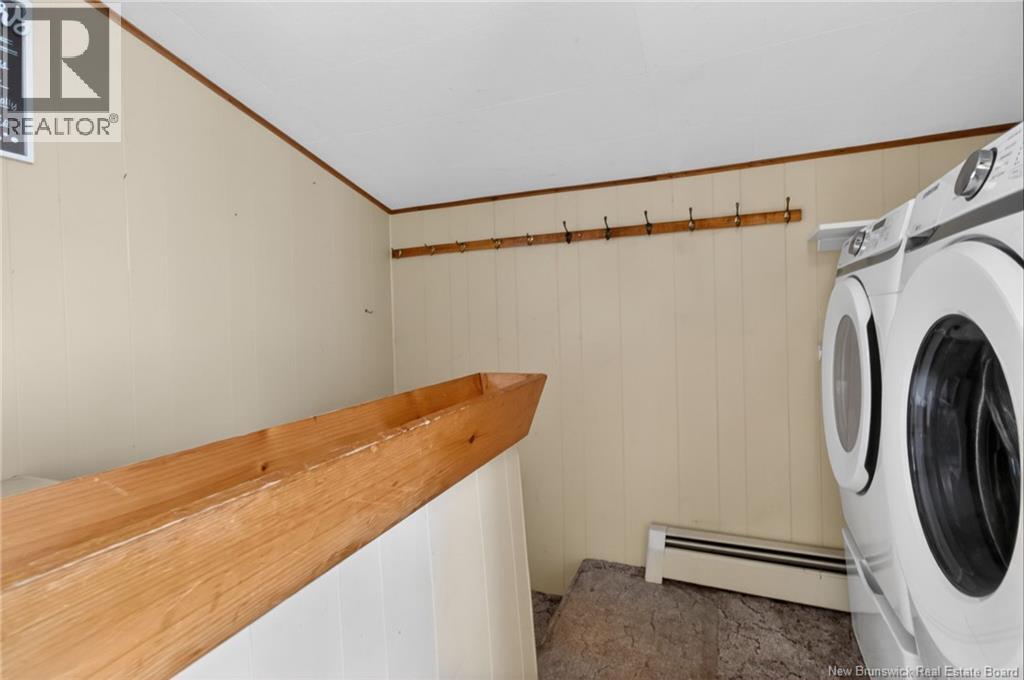 64 Connaught Avenue - 3