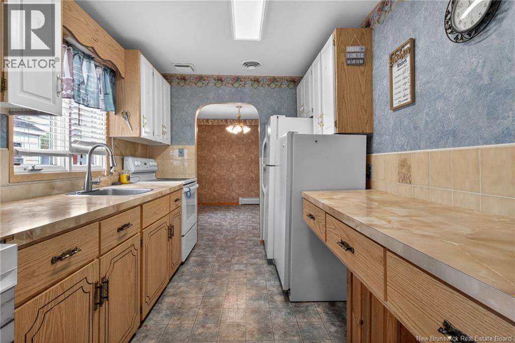 64 Connaught Avenue - 6