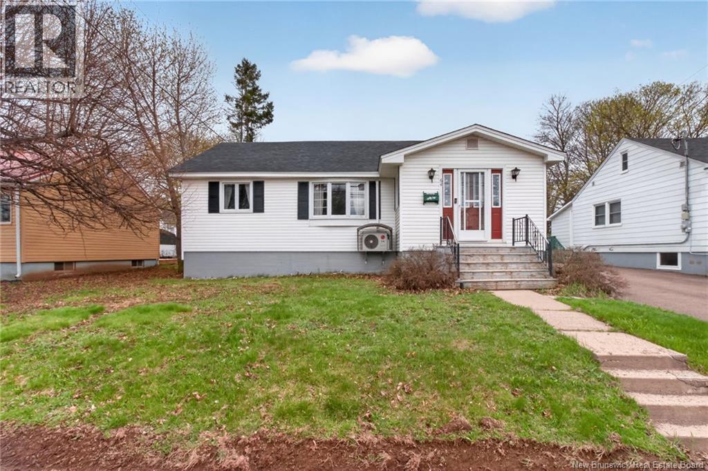 64 Connaught Avenue - 1