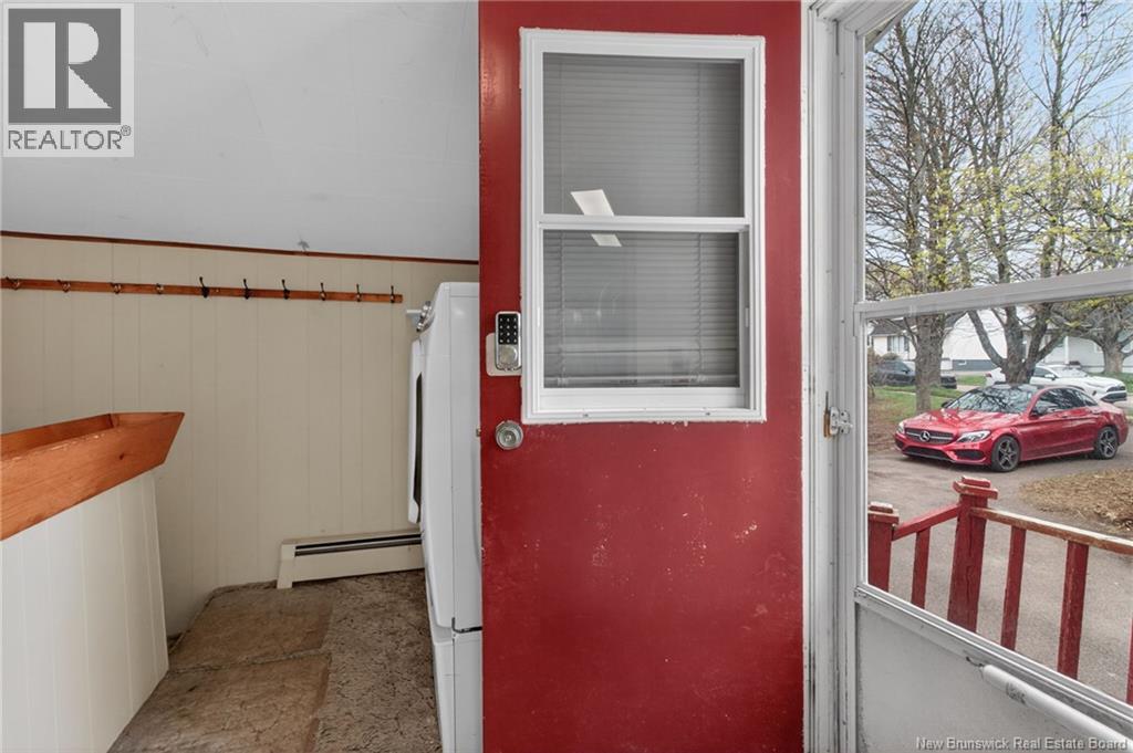 64 Connaught Avenue - Image 2