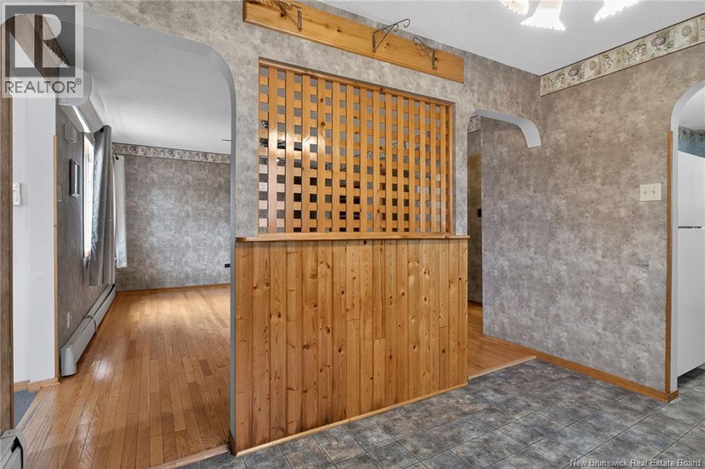 64 Connaught Avenue - 12