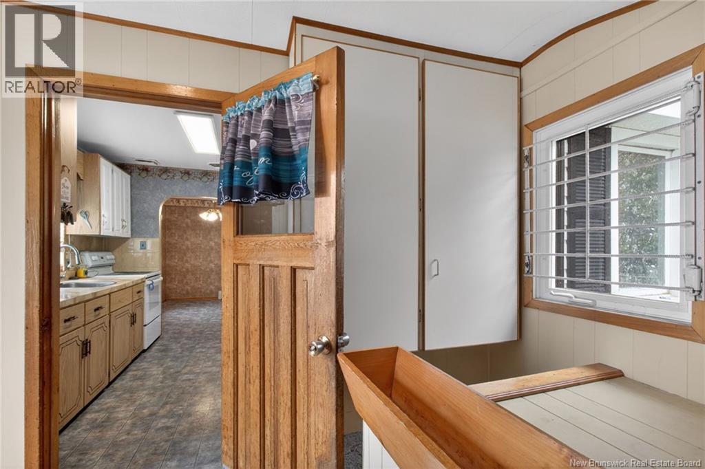 64 Connaught Avenue - 4