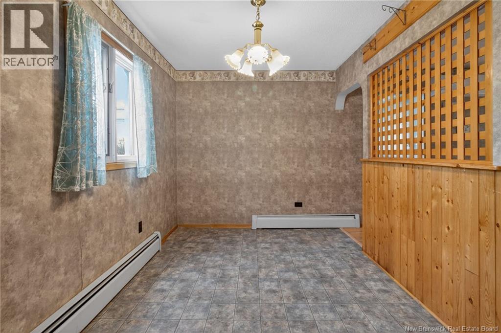 64 Connaught Avenue - 10