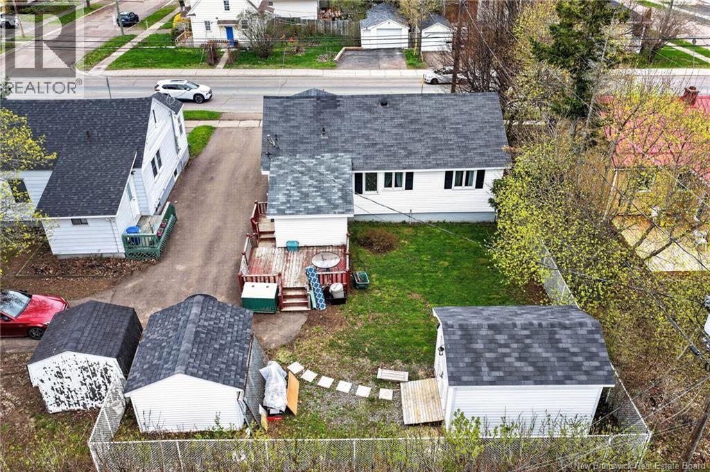 64 Connaught Avenue - 38